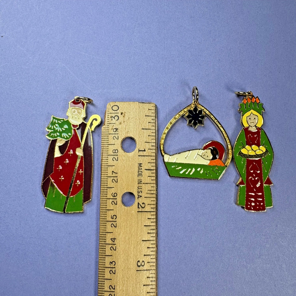 VTG Terra Sancta Guild Pendant Enamel Christmas St. Lucia, Baby Jesus, Sheppard